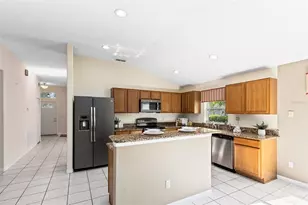 7918 Torro Ct, Orlando, FL 32810 - Photo 5