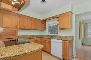 5711 Eggleston Ave, Orlando, FL 32810 - Photo 9