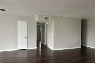 702 Desert Hills Way, Sun City Center, FL 33573 - Photo 7