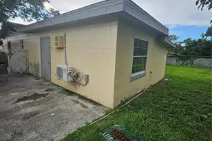 6729 Ovid Ave, Orlando, FL 32809 - Photo 3