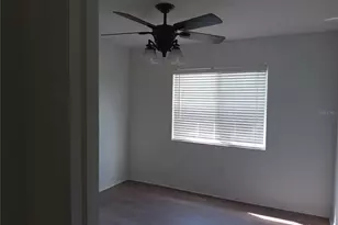 18178 Sandy Pointe Dr, Tampa, FL 33647 - Photo 21