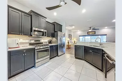 27327 Roanoke Drive, Leesburg, FL 34748 - Photo 3