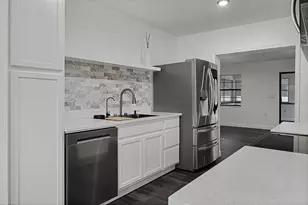 1070 Jasmine St, Eustis, FL 32726 - Photo 3