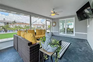 572 Baywood Dr N, Dunedin, FL 34698 - Photo 47