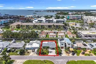 572 Baywood Dr N, Dunedin, FL 34698 - Photo 3