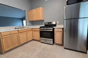 333 Rollins Dr, Davenport, FL 33837 - Photo 9