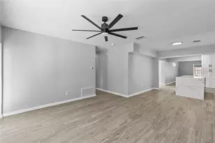 3169 Bellevue St, Sarasota, FL 34237 - Photo 5