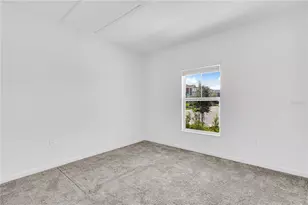 1021 Waterfall Blvd, Davenport, FL 33837 - Photo 9