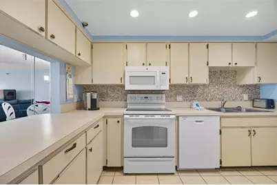13720 Gulf Boulevard #609, Madeira Beach, FL 33708 - Photo 15