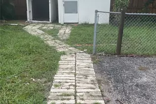 781 58th Ave NE, Saint Petersburg, FL 33703 - Photo 27