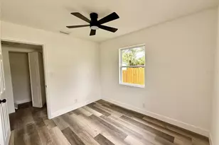 781 58th Ave NE, Saint Petersburg, FL 33703 - Photo 21