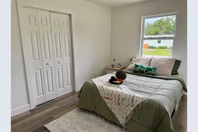 781 58th Avenue NE, Saint Petersburg, FL 33703 - Photo 9