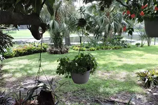 2312 Hillside Dr, Mount Dora, FL 32757 - Photo 11