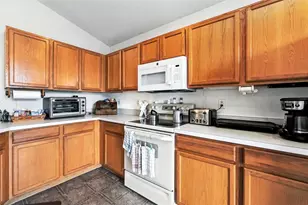 2928 Cool Breeze Cir, Saint Cloud, FL 34769 - Photo 17