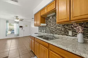 6844 Longmeade Ln, Orlando, FL 32822 - Photo 9