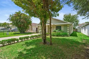 2033 Garwood Dr, Orlando, FL 32822 - Photo 3