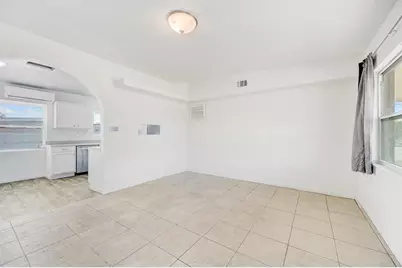 5211 Bonnie Brae Circle, Orlando, FL 32808 - Photo 7