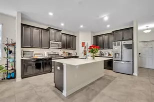 10318 Love Story St, Winter Garden, FL 34787 - Photo 9