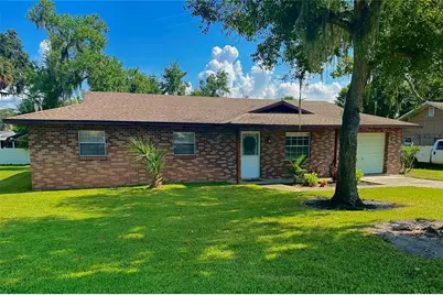 18 E Bay Avenue, Yalaha, FL 34797 - Photo 1