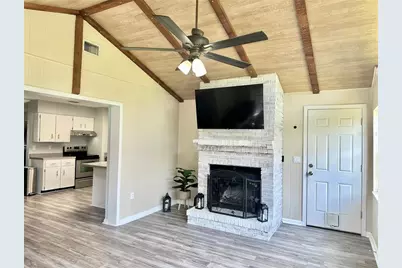 18 E Bay Avenue, Yalaha, FL 34797 - Photo 9