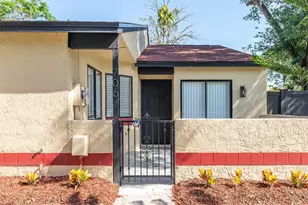 706 Golden Sunshine Cir, Orlando, FL 32807 - Photo 3