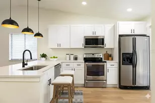 706 Golden Sunshine Cir, Orlando, FL 32807 - Photo 5