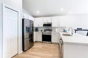 1060 Cascade Dr, Davenport, FL 33837 - Photo 9