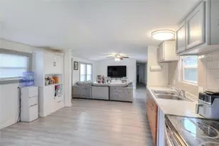 12552 Farmettes Rd, Lakeland, FL 33809 - Photo 5