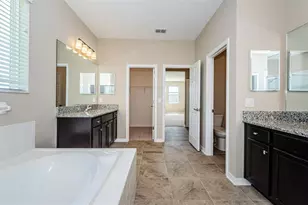 33161 Kateland Dr, Wesley Chapel, FL 33545 - Photo 25