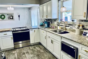 1795 Orange View Ct, Kissimmee, FL 34746 - Photo 7