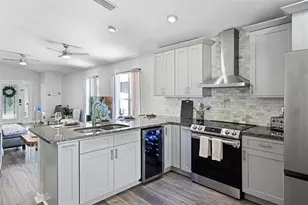 12829 Kings Lake Dr, Gibsonton, FL 33534 - Photo 9