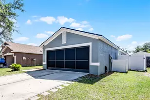 12829 Kings Lake Dr, Gibsonton, FL 33534 - Photo 3