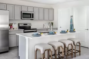 2013 Myrtle Pine St, Kissimmee, FL 34746 - Photo 3