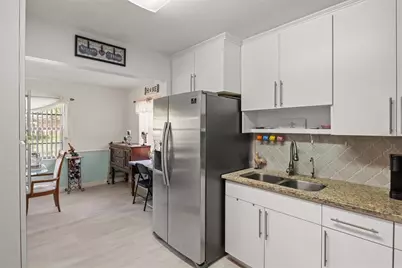 1421 Avenue G NE, Winter Haven, FL 33881 - Photo 9