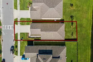 2015 Myrtle Pine St, Kissimmee, FL 34746 - Photo 3