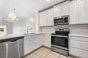 204 Sangmon Ct, Groveland, FL 34736 - Photo 7