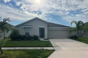 292 Pineywoods St, Saint Cloud, FL 34772 - Photo 1