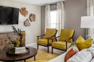 2011 Myrtle Pine St, Kissimmee, FL 34746 - Photo 3