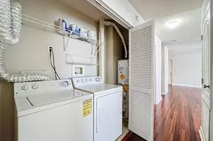 2019 Dixie Belle Dr, Orlando, FL 32812 - Photo 33