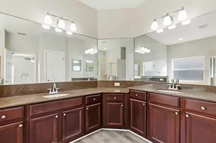 1762 Mira Lago Cir, Ruskin, FL 33570 - Photo 33