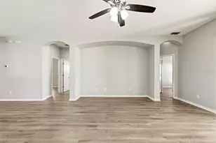 1762 Mira Lago Cir, Ruskin, FL 33570 - Photo 29