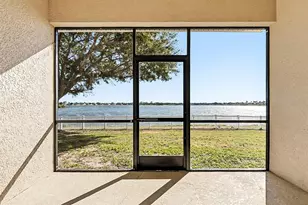 1762 Mira Lago Cir, Ruskin, FL 33570 - Photo 13