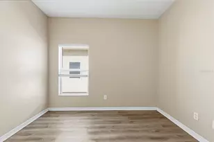 1762 Mira Lago Cir, Ruskin, FL 33570 - Photo 11