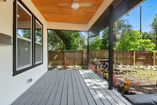 7806 N Van Dyke Pl, Tampa, FL 33604 - Photo 5