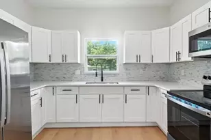 7806 N Van Dyke Pl, Tampa, FL 33604 - Photo 11