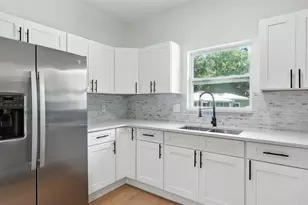 7806 N Van Dyke Pl, Tampa, FL 33604 - Photo 13