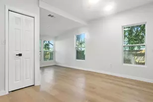 7806 N Van Dyke Pl, Tampa, FL 33604 - Photo 15