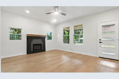 7806 N Van Dyke Place, Tampa, FL 33604 - Photo 7