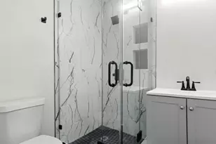 7806 N Van Dyke Pl, Tampa, FL 33604 - Photo 17