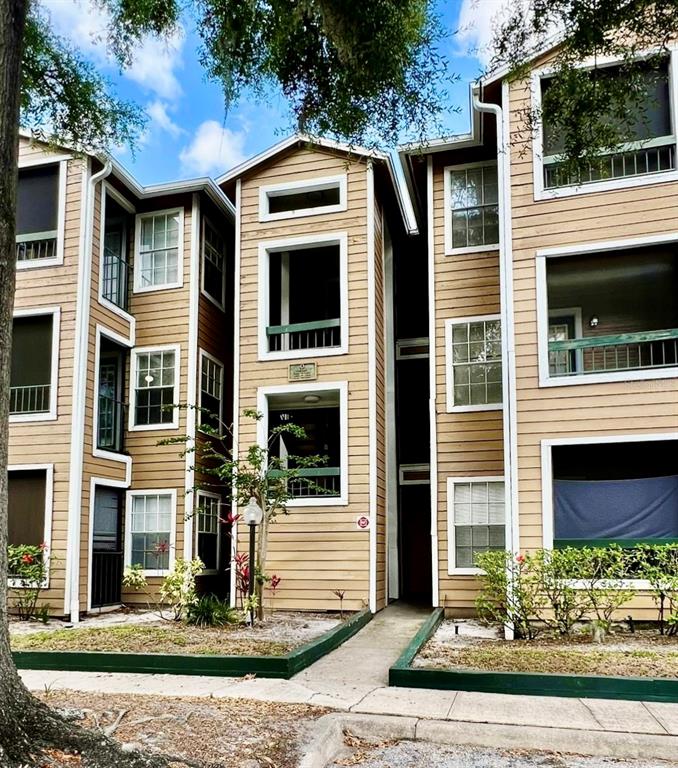 4225 Thornbriar Ln #208 - 4225 Thornbriar Ln #208, Orlando, FL 32822 Luxury Property | Jose Angel Pina